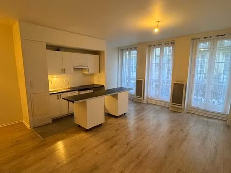 particulier vend appartement bordeaux centre  rue sainte catherine -alsace lorraine-victor
