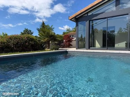 maison 6 pièces 140 m²