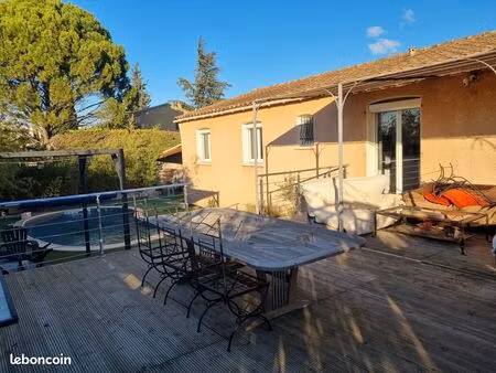 villa 5 pièces 101 m²