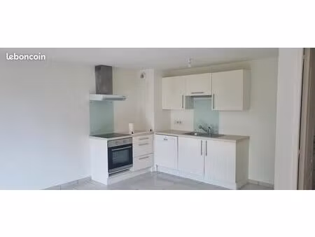 appartement 2 pièces avec terrasse  parking et piscine – chevrier  proche genève