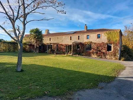 maison 7 pièces 241 m²