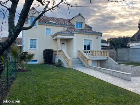 maison 130 m² hab. – sous-sol total – terrain 800 m² – dpe c