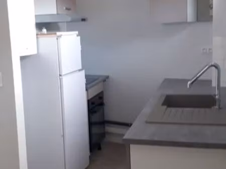 location f3 sur perrier