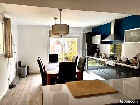 maison de ville  meublée  à louer