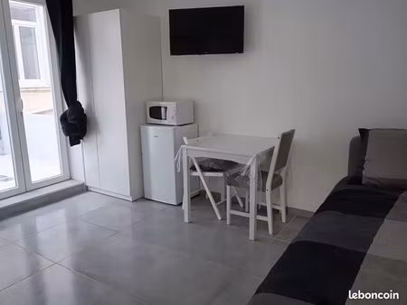 studio meublé avec terrasse quartier gambetta