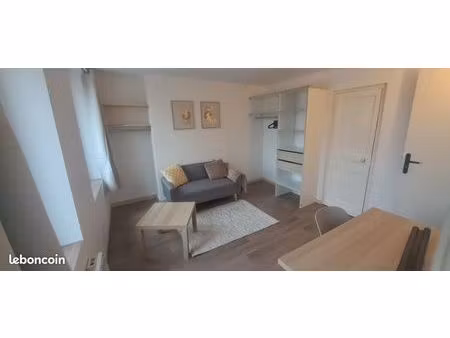 a louer 2 pièces meublé centre ville