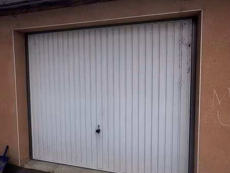 parking/box seloncourt