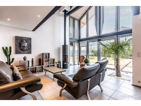 superbe villa meublée à armoy  offrant confort  élégance et prestations de qualité (aout 2