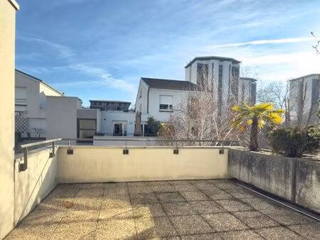 ? t4 duplex remis à neuf – 95 m² – terrasse – parking sous‑sol – très lumineux – grenoble