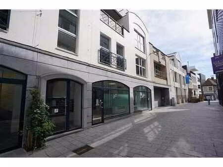 appartement de ville très bien situé avec garage + grande te