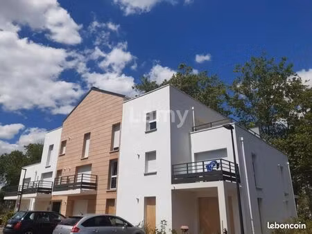 studio 1 pièce 38 m²