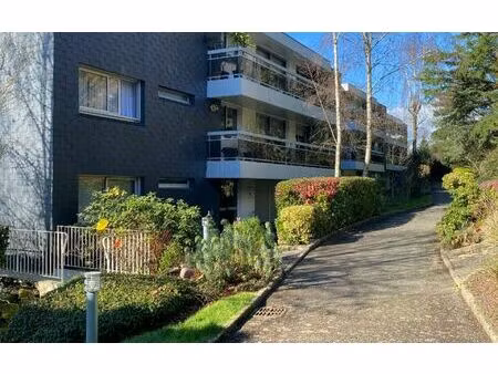 location appartement  m² t-1 à vannes  590 €