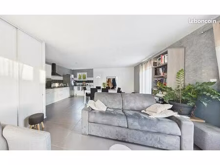 maison 5 pièces 82 m²