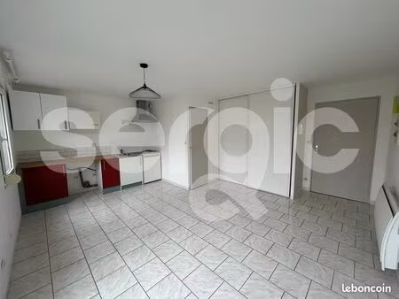 studio 1 pièce 25 m²