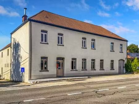 superbe emplacement pour votre activité