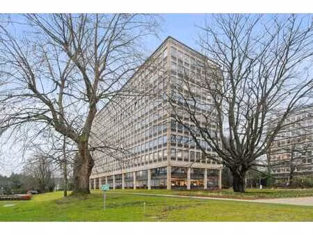 bureaux à louer – 976 m² à boitsfort