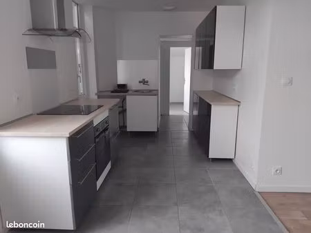 loue appartement t3 75m² candé