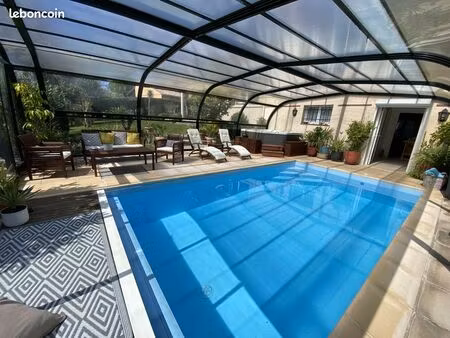 villa 7 pièces 235 m²