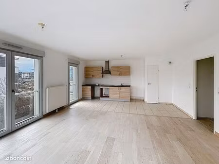 appartement 3 pièces 74 m²