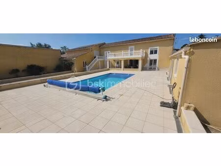 villa 8 pièces 200 m²