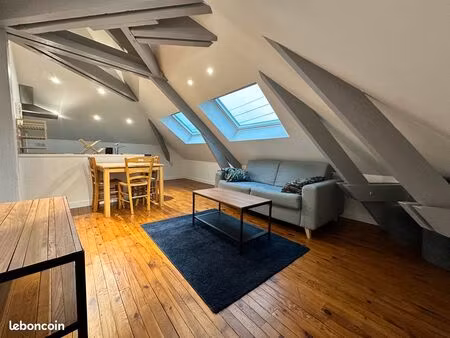 t2 meublé 22 m² sous les toits – saint-nazaire centre