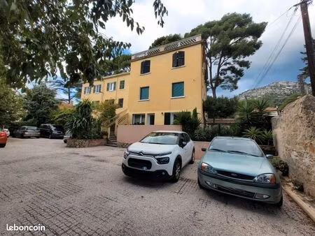 location studio meublé