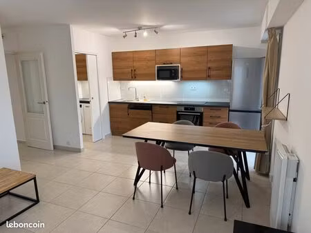 location à l’année – 3p meublé 68 m² – antibes centre (carré d’or)