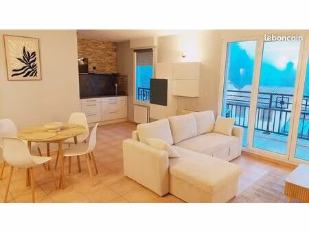 location t2 meublé lumineux avec balcon et garage – centre-ville de miribel