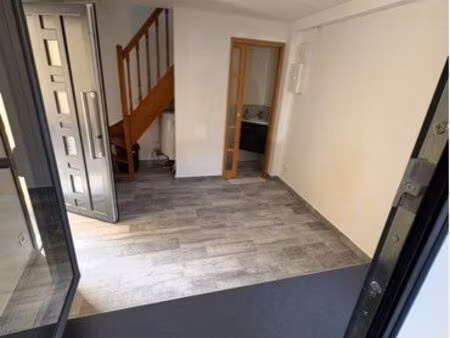 à louer locaux pour bureaux ou autre