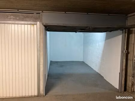 garage/box