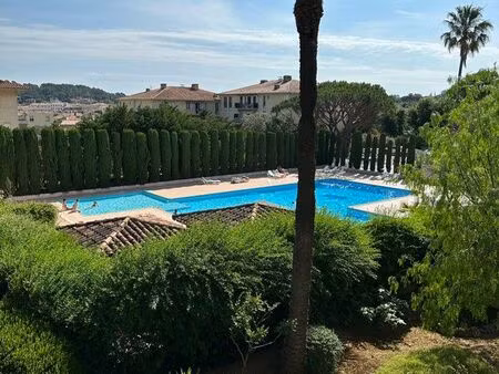 studio proche centre saint -tropez