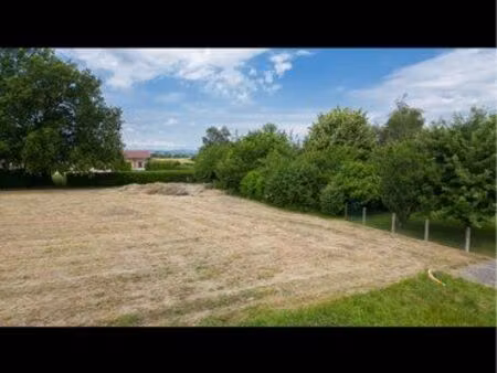 terrain constructible de 918 m2
