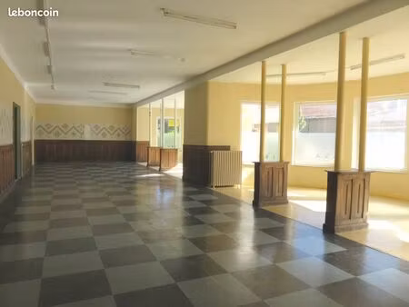 local 122 m² saint-agrève