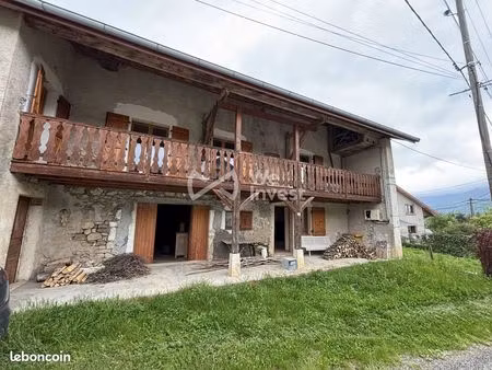 maison 7 pièces 218 m²