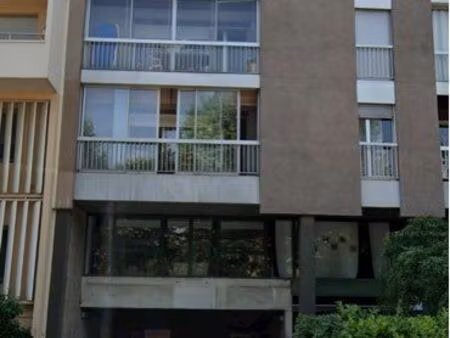 place de parking place davilla