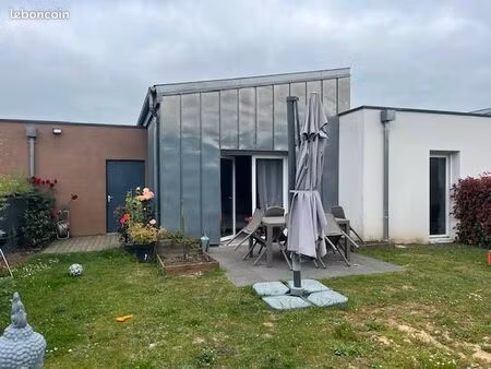 a 2min de caen au nord