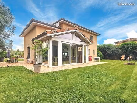 maison 7 pièces 175 m²