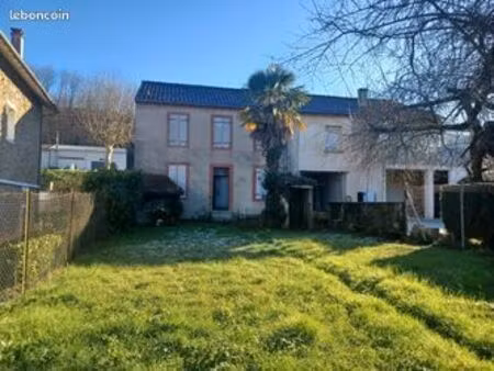 maison de 180 m² avec jardin arboré a rénover