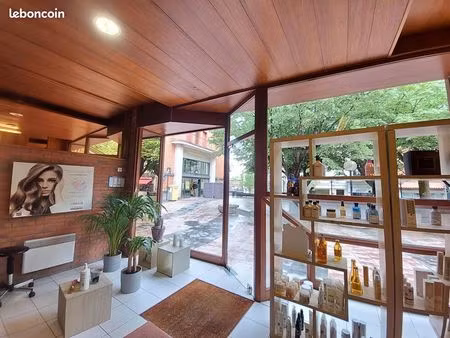 local commercial 88 m² – hyper centre pamiers – grande vitrine