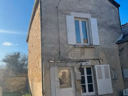 maison de village rénovée avec jardin – ancy-le-franc / bourgogne (yonne)