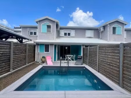 trois ilets  anse à l'âne  location villa jumelée climatisée  piscine et jardin