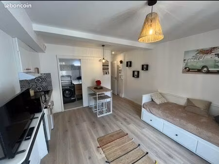 à louer studio meublé
