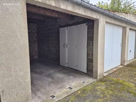 garage hypercentre université / fossés saint julien