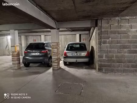 particulier vend parking sécurisé