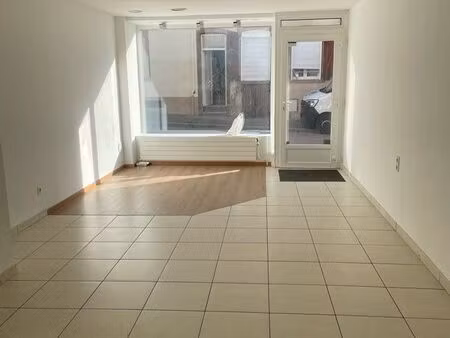 local commercial + grande cave