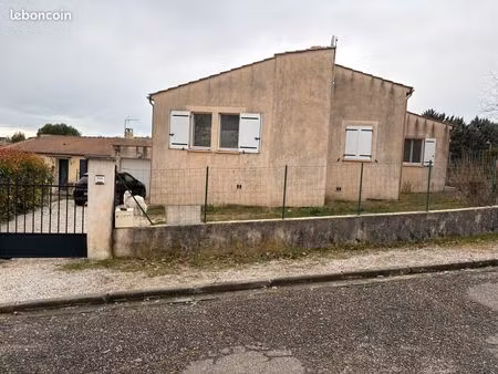 villa t4 a louer forcalquier