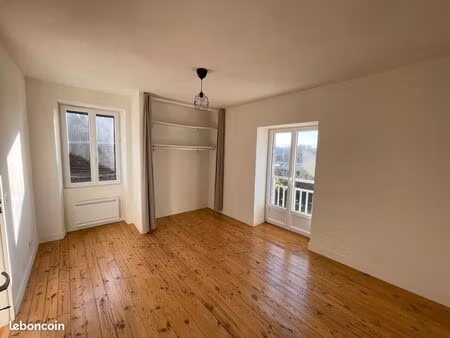 location maison 4 pièces  3 chambres 94 m²