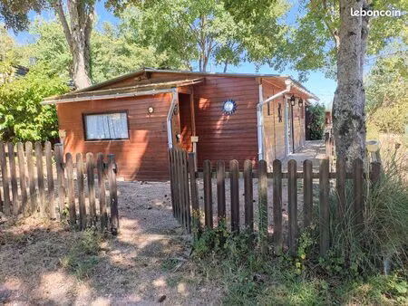 chalet meublé habitable – terrain loué - aire de loisirs – montaiguët-en-forez (03)