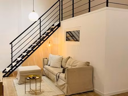 superbe t2 meublé renové + extérieur