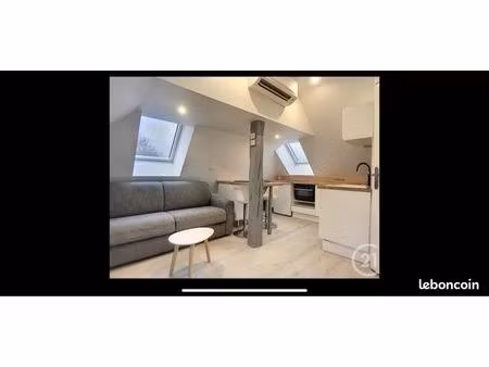 studio 7 meublé climatisé dans copropriété avec parking dans cour fermée